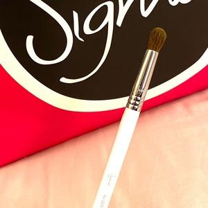 New! Sigma E37 Eye Blending Brush